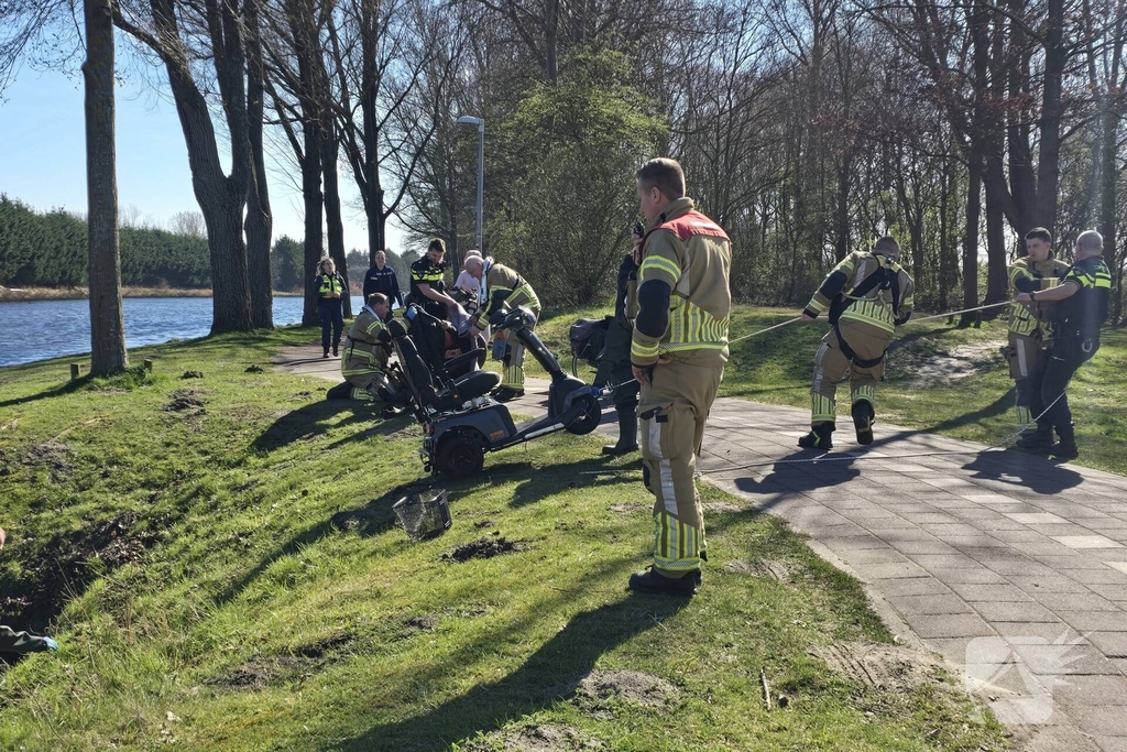 Scootmobiel te water bij incident