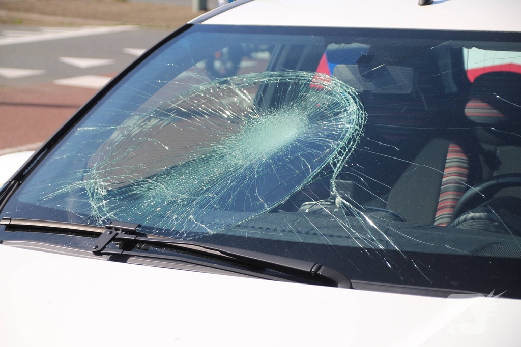 Scooterrijder gewond na aanrijding met auto