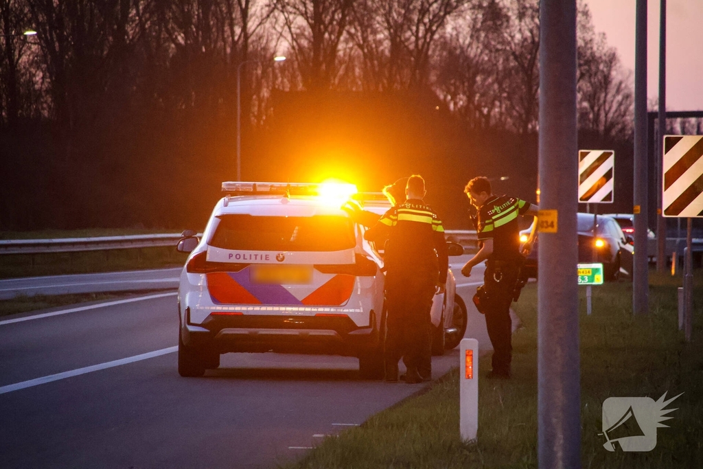 Bestuurder onder invloed aangehouden na op de kop slaan met voertuig