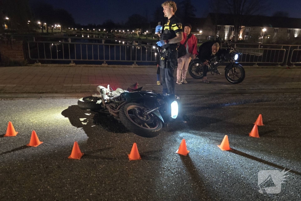 Motorrijder na ongeval op de vlucht