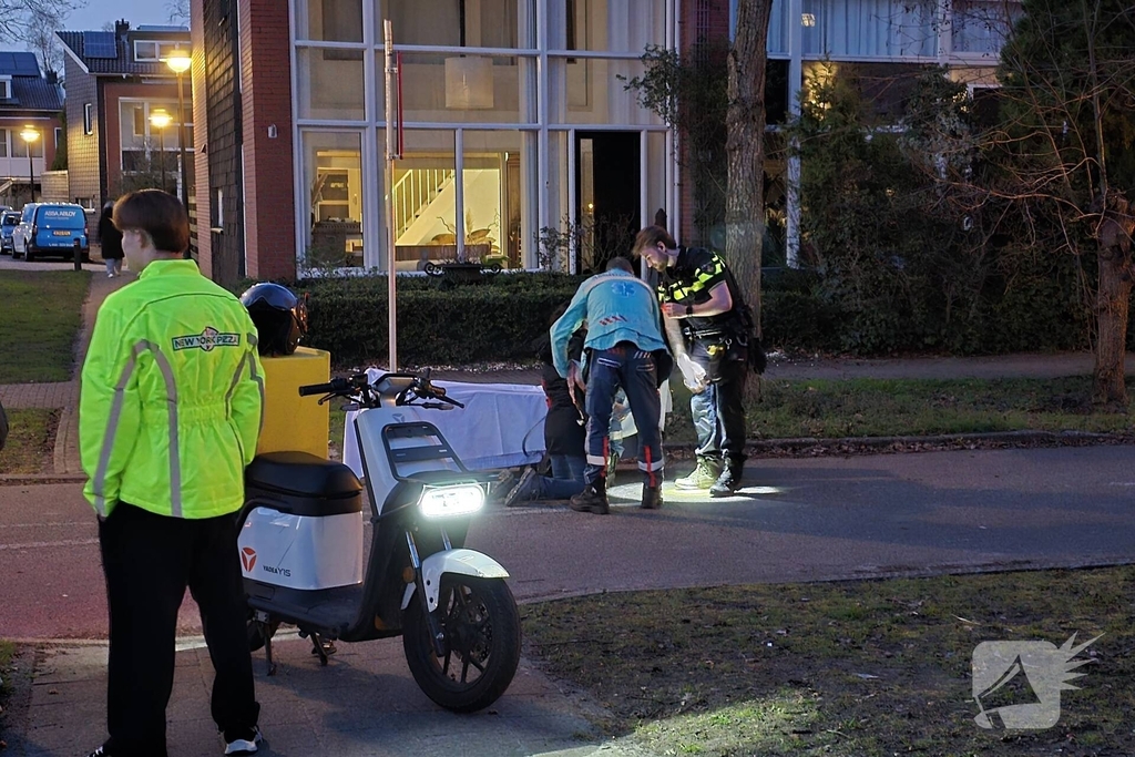 Fietser gewond bij botsing met bezorgscooter