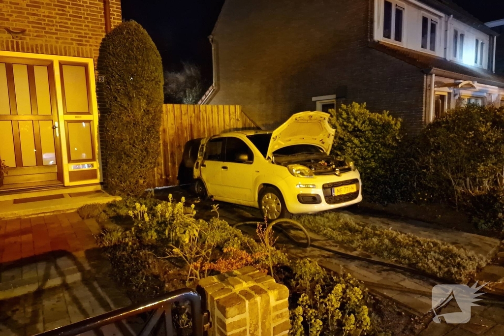 Oorzaak autobrand nog onbekend