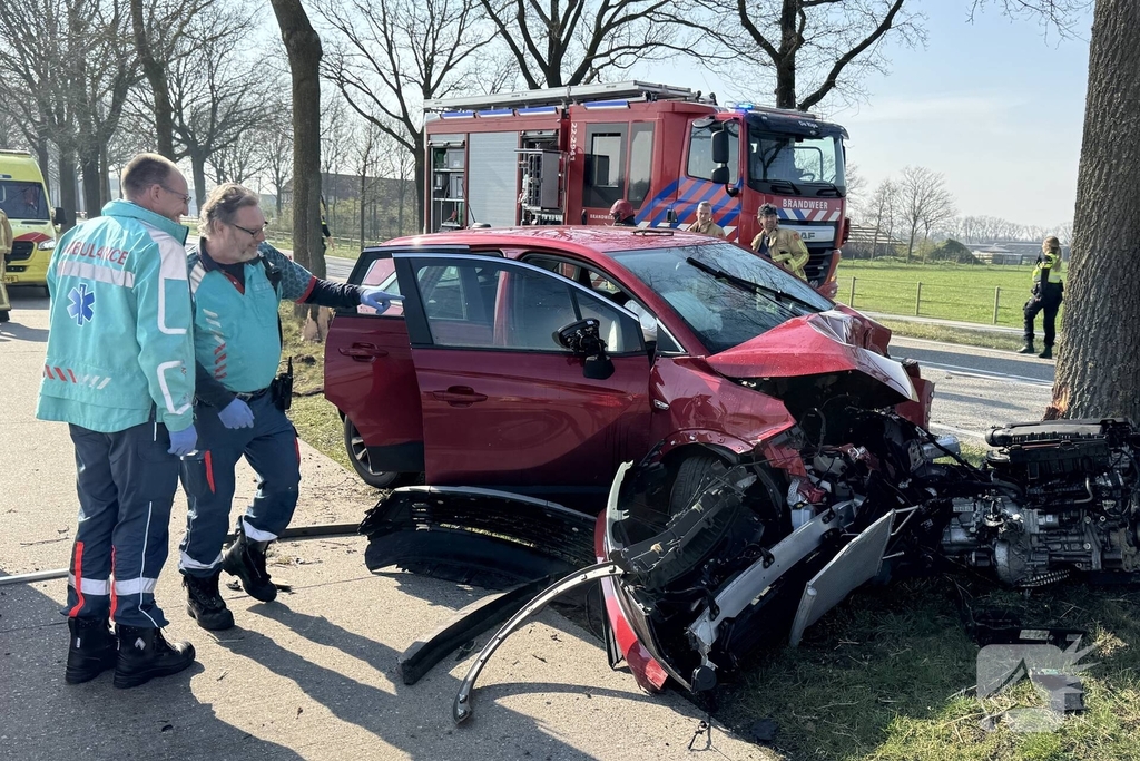 Oudere vrouw komt om bij ongeval met auto