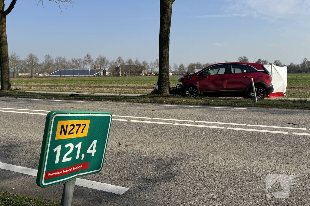 Oudere vrouw komt om bij ongeval met auto