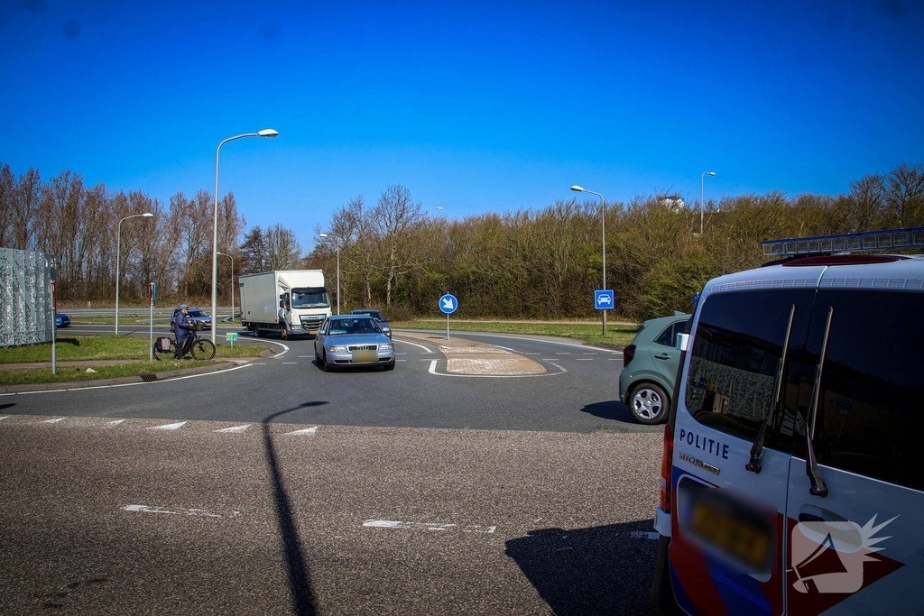 Vader en dochtertje ongeschonden na botsing