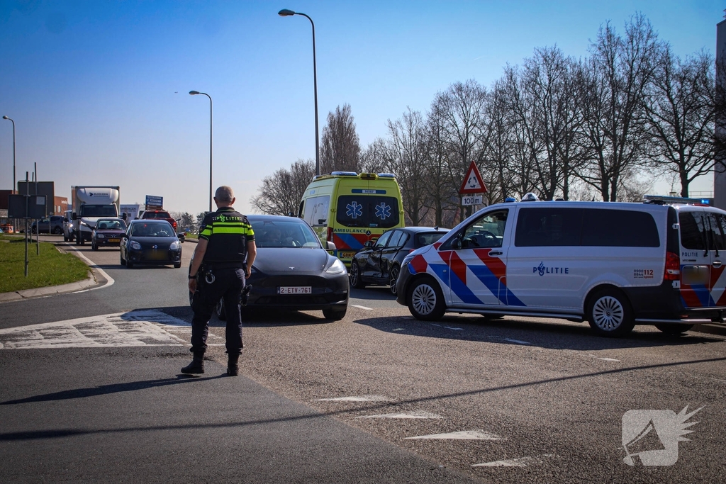 Vader en dochtertje ongeschonden na botsing