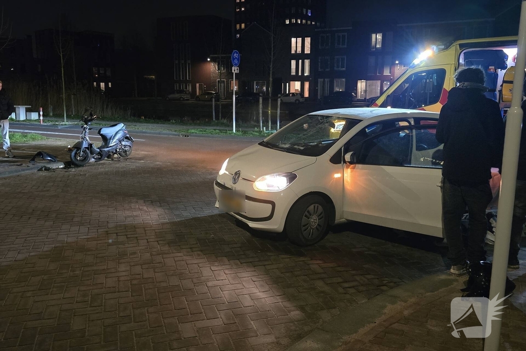 Scooterrijder gewond bij aanrijding