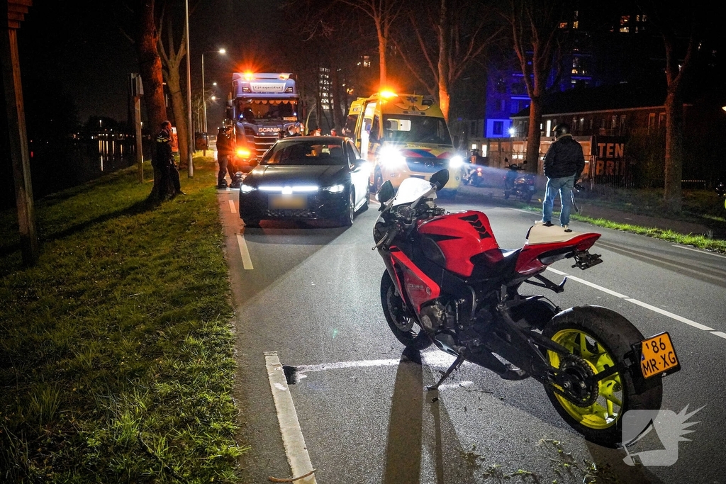 Motorrijder valt na uitwijkmanoeuvre