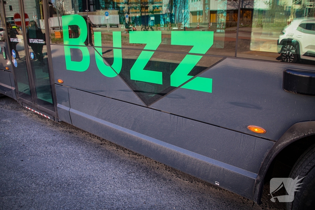 Wielrenner in botsing met lijnbus bij tijdelijke oversteekplaats