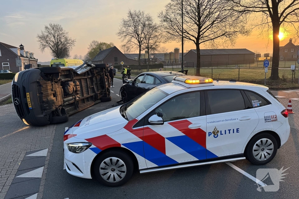 Bestuurder onder invloed betrokken bij aanrijding
