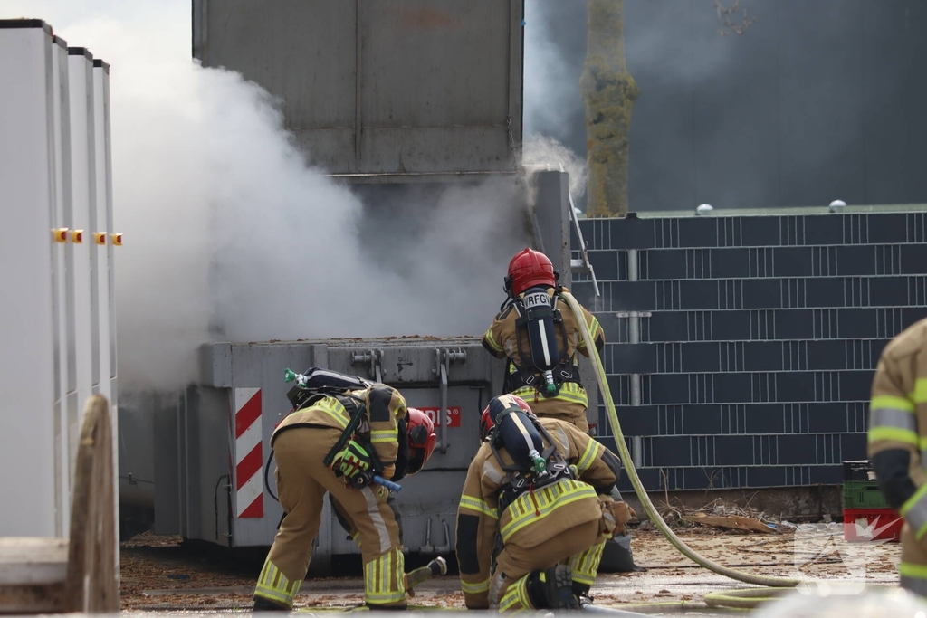 Containerbrand vraagt om ingrijpen brandweer