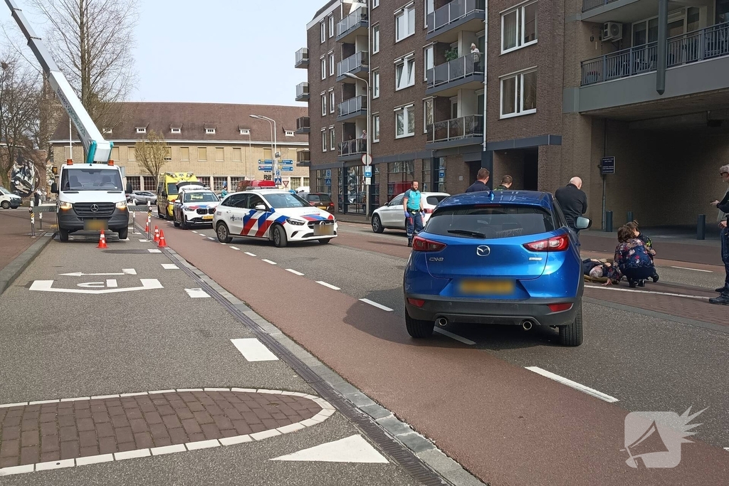 Fietser gewond na aanrijding met auto