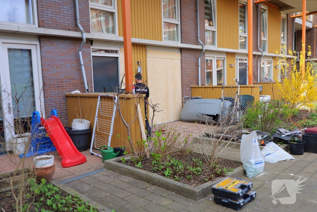 Explosie veroorzaakt schade aan woning