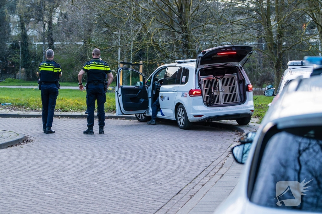 Meerdere politie eenheden aanwezig bij conflict