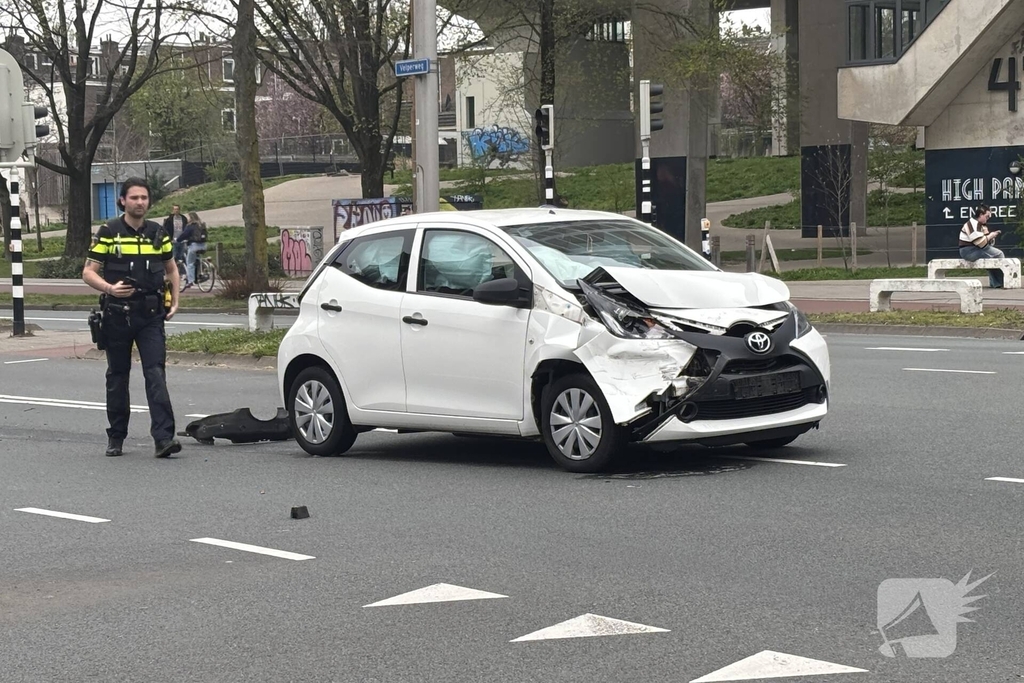 Aanrijding tussen twee voertuigen