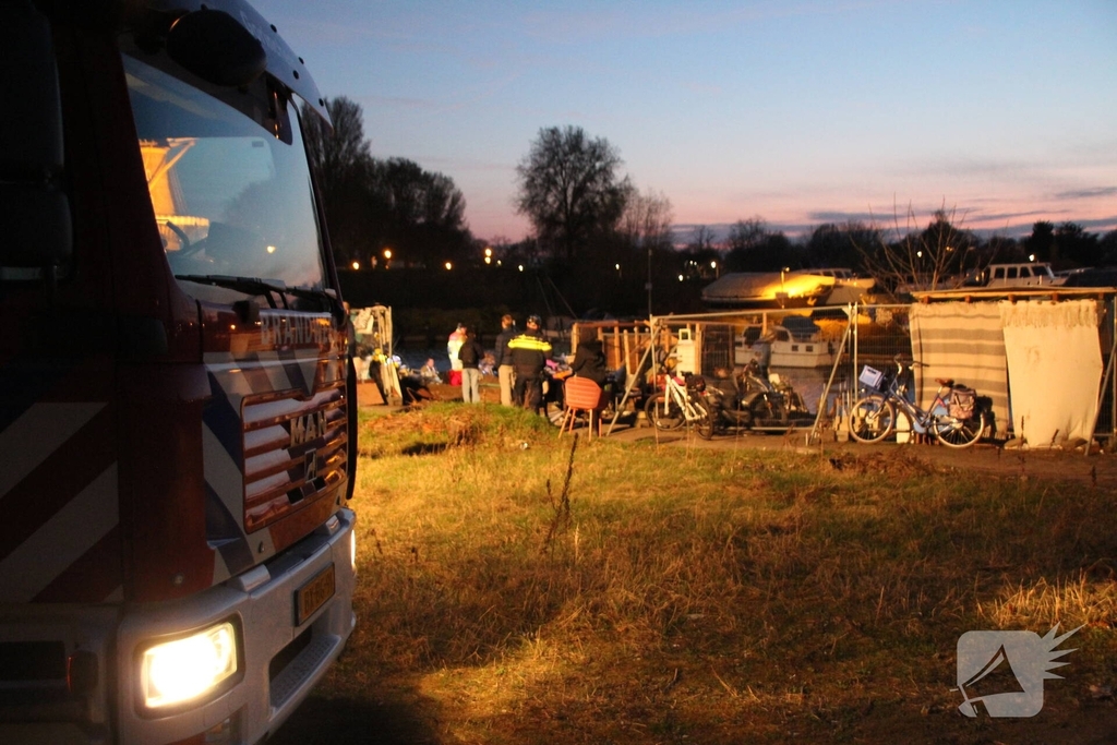 Jacht in problemen met water en illegale krakers