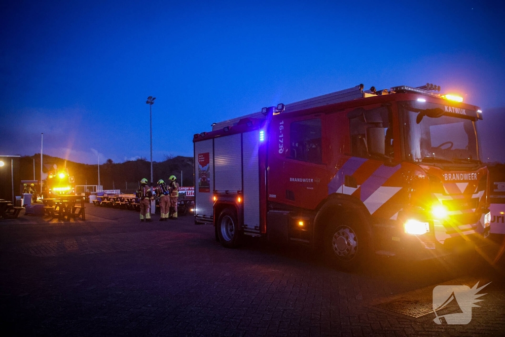 Brandweer oefent gebouwbrand scenario bij voetbalclub Quick Boys