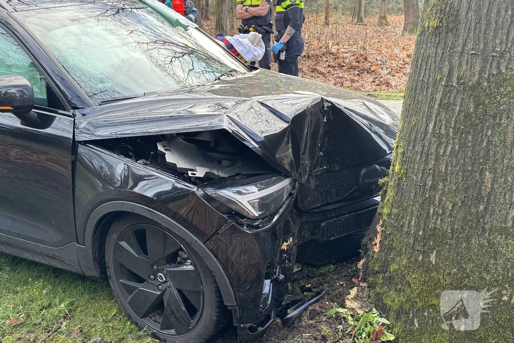 Bestuurder gewond na eenzijdig ongeval