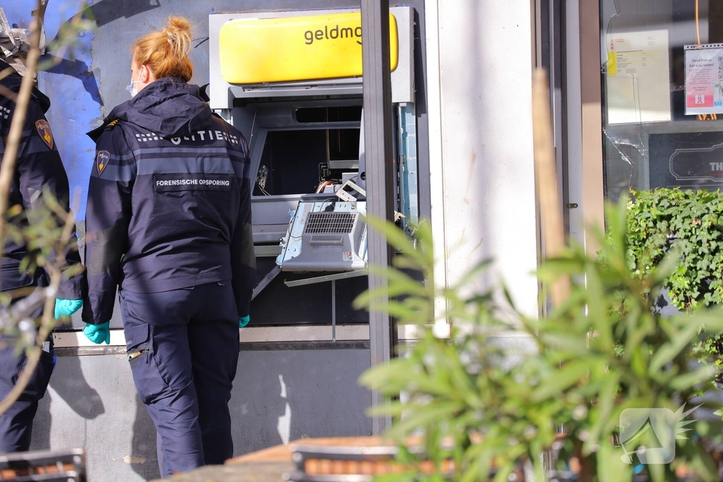 Politie start onderzoek naar explosie bij geldautomaat