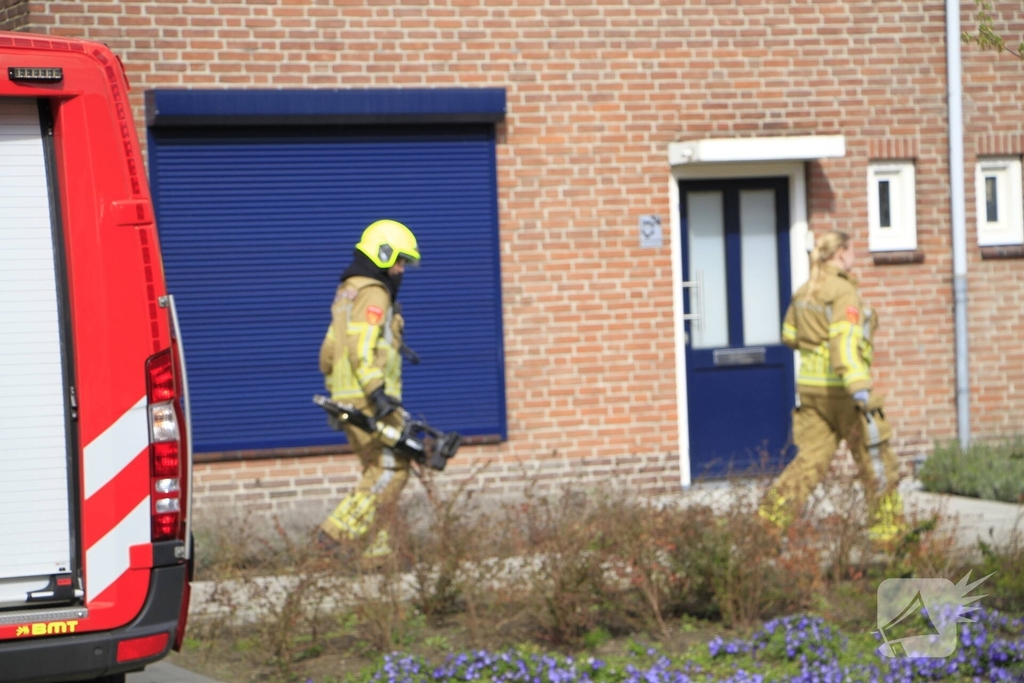 Kat gewond na val achter woning