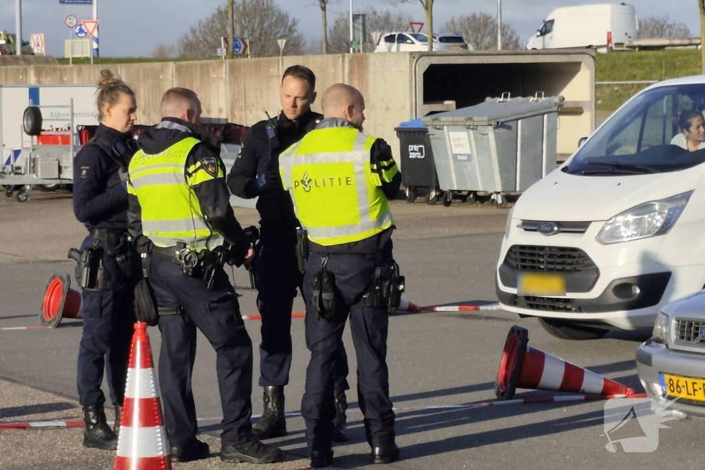 Grote verkeerscontrole op terrein van Rijkswaterstaat