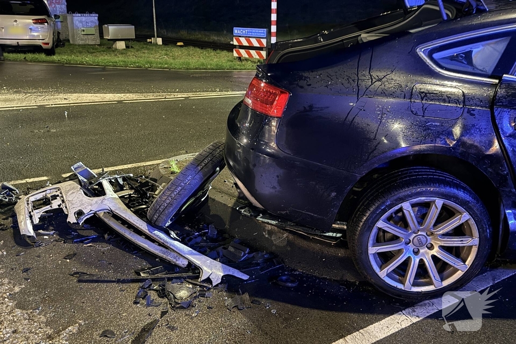 Ongeval met twee auto's leidt tot schade