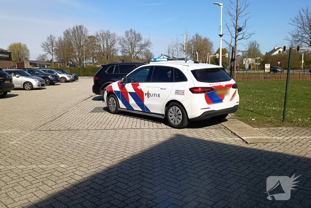Botsing tussen twee voertuigen leidt tot controle