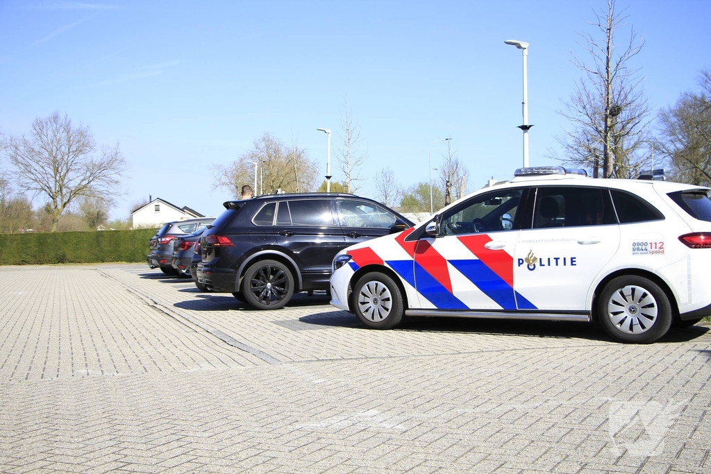 Botsing tussen twee voertuigen leidt tot controle