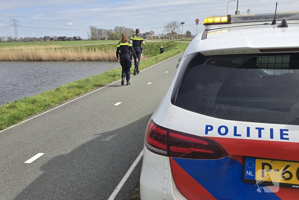 Brandweer duikteam redt persoon uit water