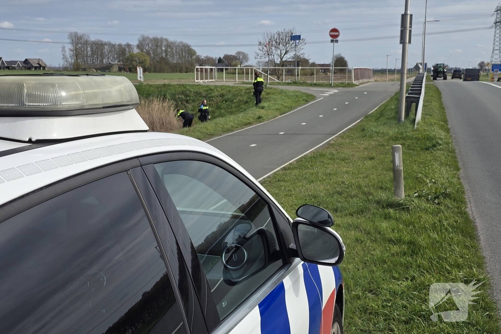 Brandweer duikteam redt persoon uit water