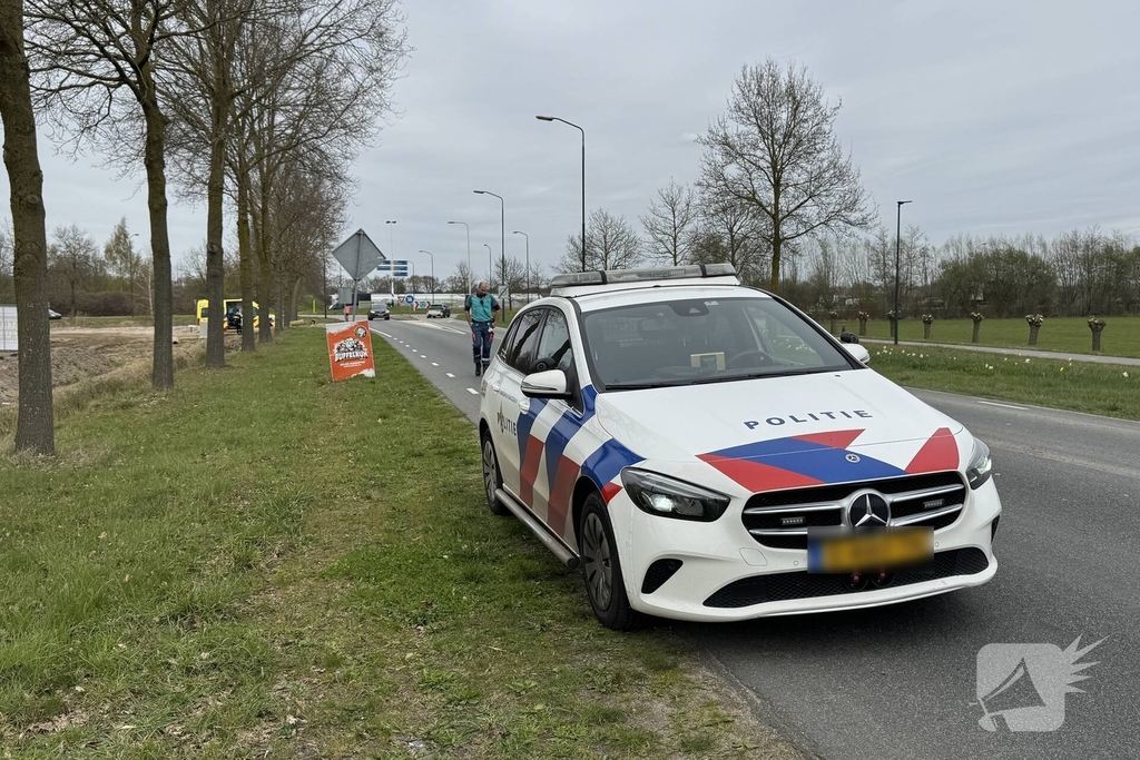 Ongeval tussen vrachtwagen en auto leidt tot gewonde