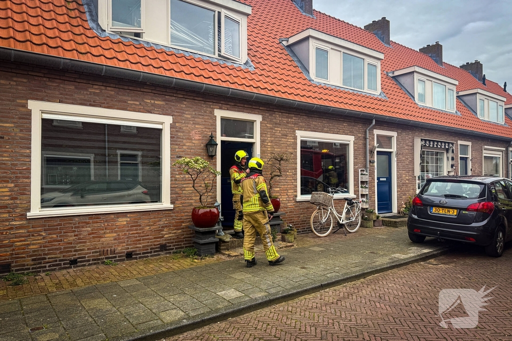 Rook en brandgeur door droogkokende pan zorgt voor brandweerinzet