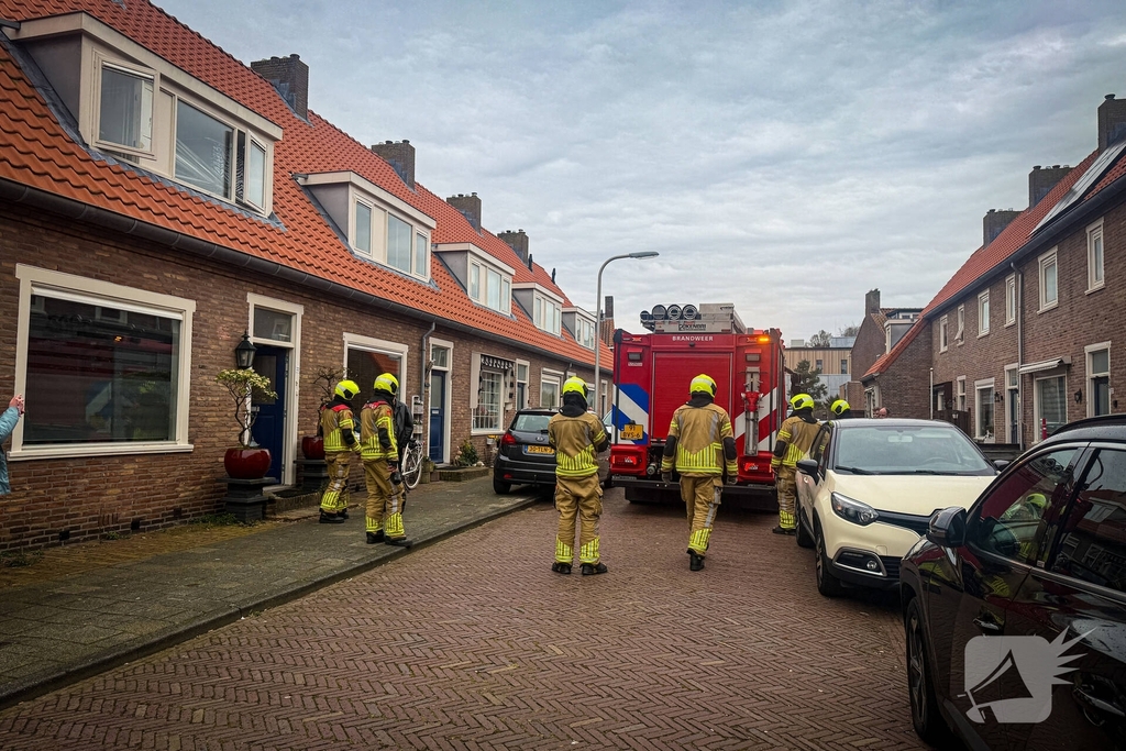 Rook en brandgeur door droogkokende pan zorgt voor brandweerinzet