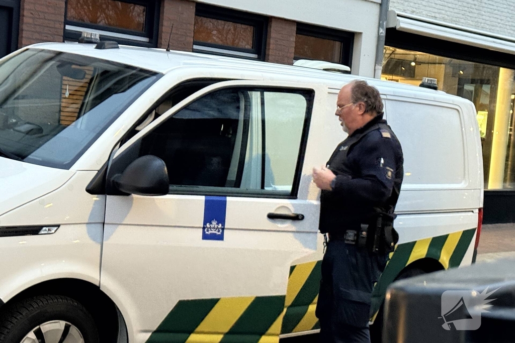 Politie en Douane voeren inval uit bij pizzeria