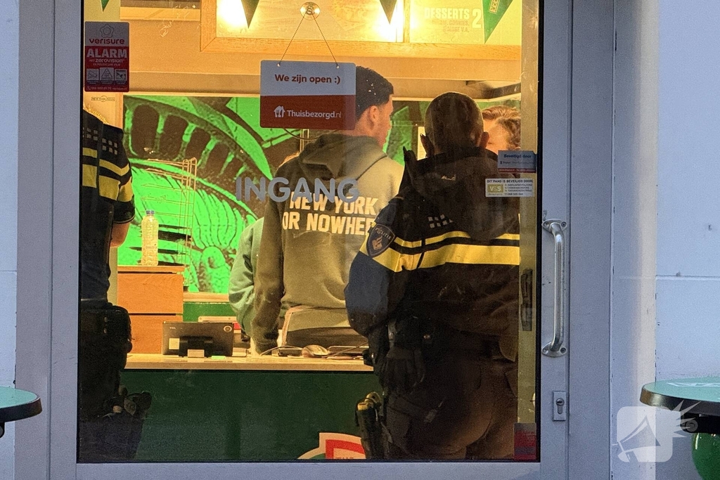 Politie en Douane voeren inval uit bij pizzeria