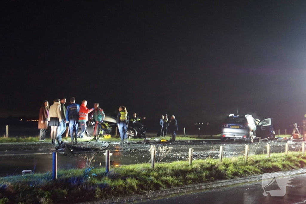 Ernstig ongeval met drie voertuigen