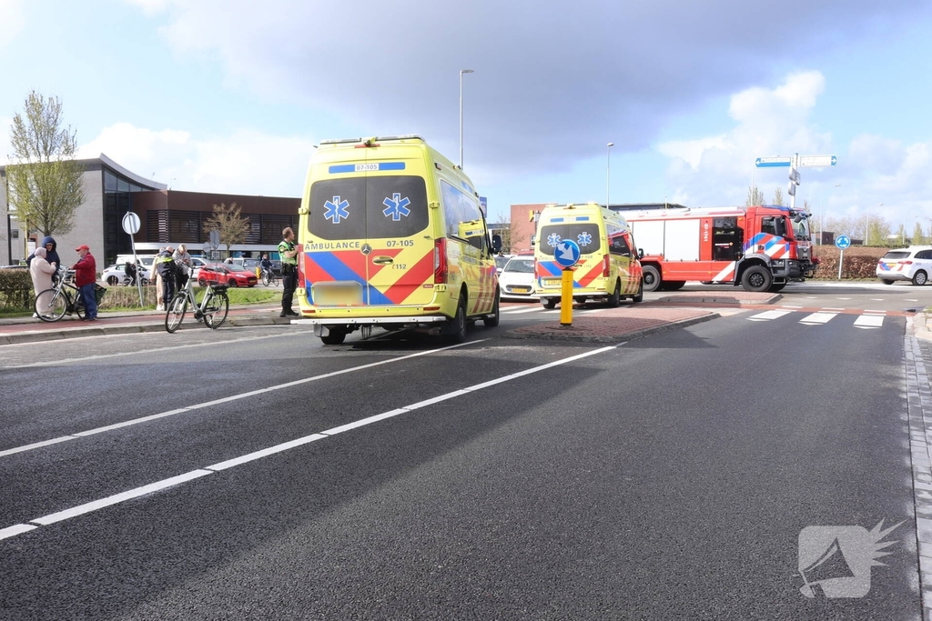 Fietser gewond bij aanrijding met vrachtwagen