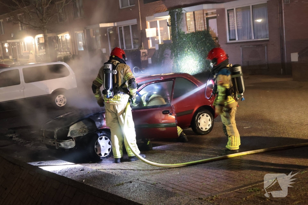 Auto in brand op Westkade