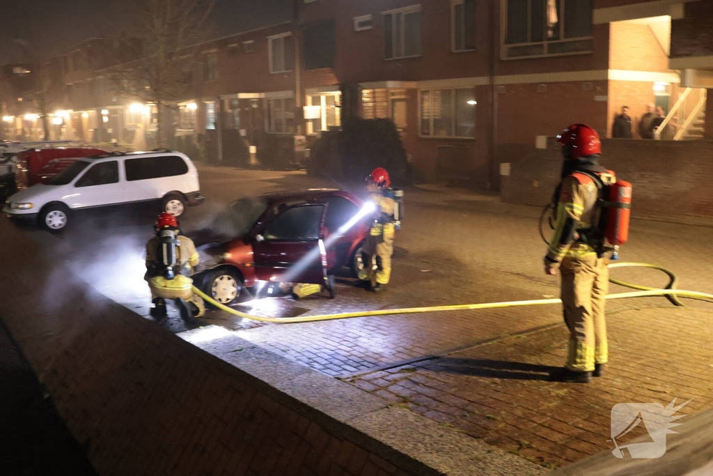 Auto in brand op Westkade