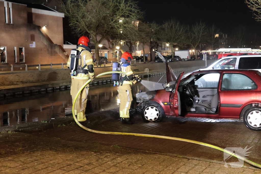 Auto in brand op Westkade
