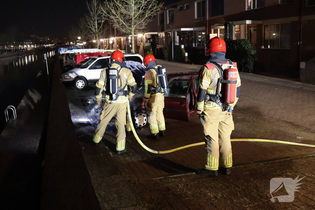 Auto in brand op Westkade