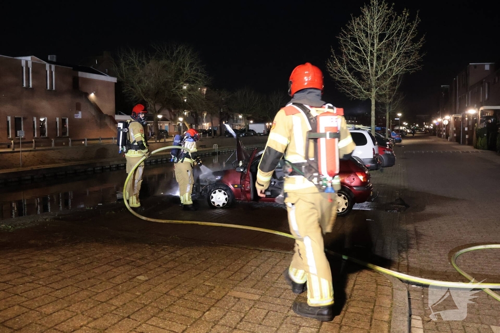 Auto in brand op Westkade