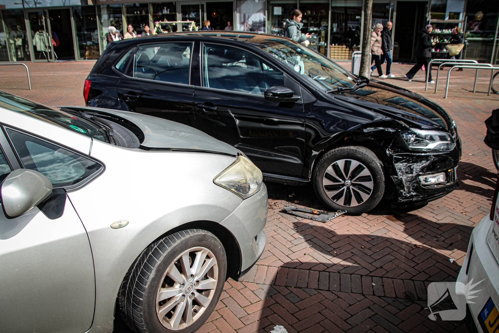 Ongeval door voorrangsfout op parkeerplaats