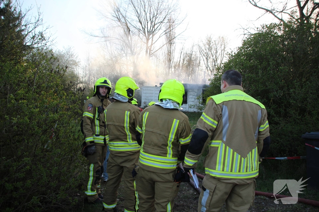 Grote brand verwoest chalet