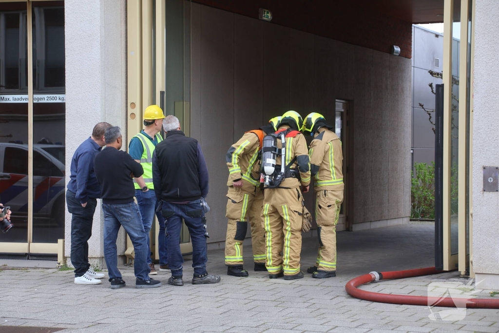 Brand in kantoor leidt tot brandweerinzet