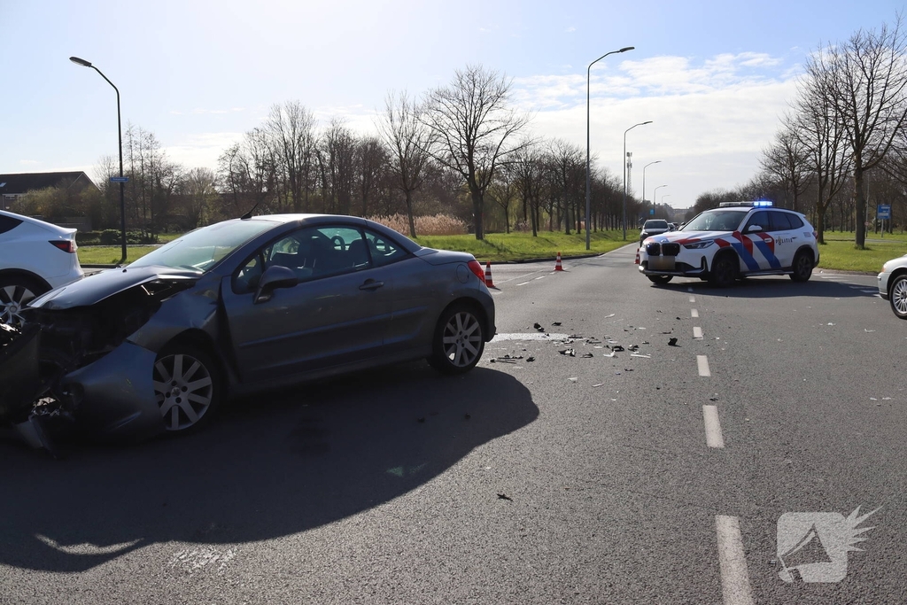 Aanrijding zorgt voor total loss voertuigen