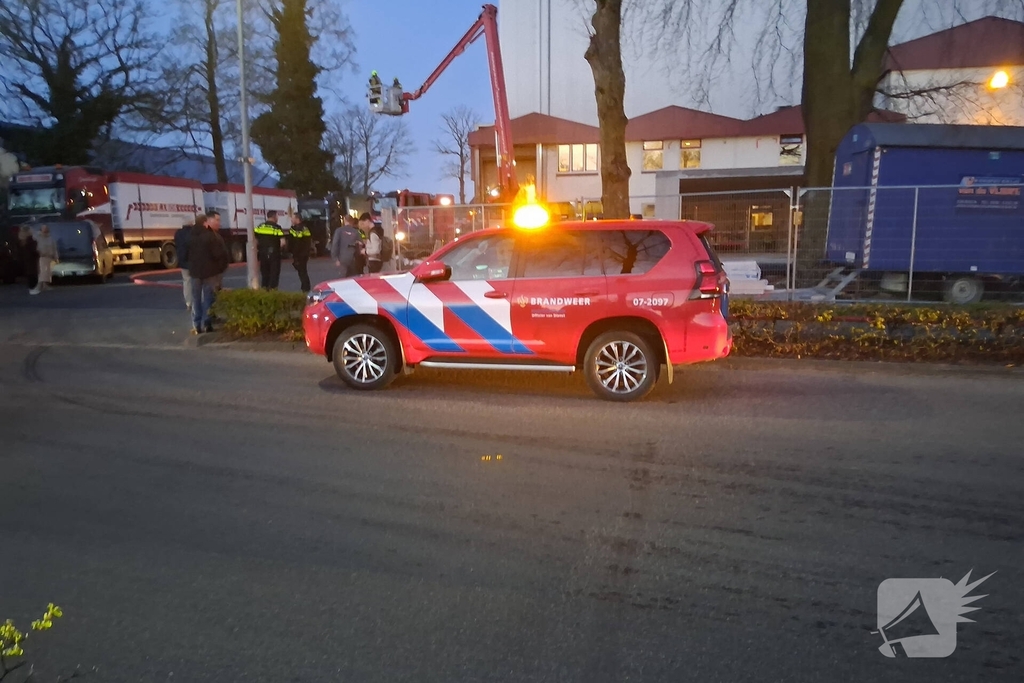 Industriebrand in diervoedersbedrijf