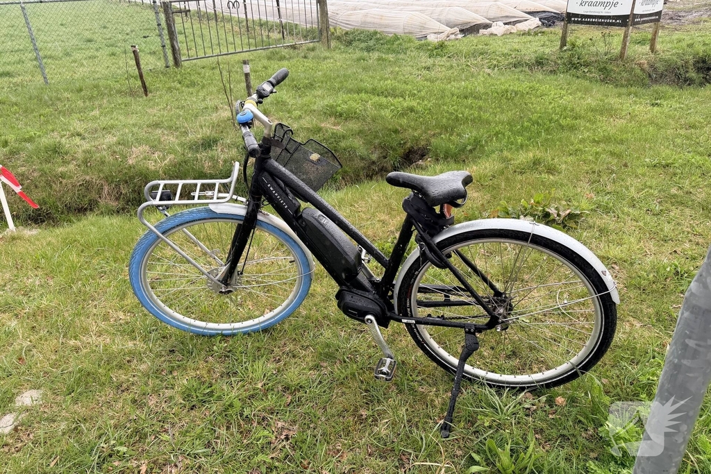 Fietser aangereden door bestelauto