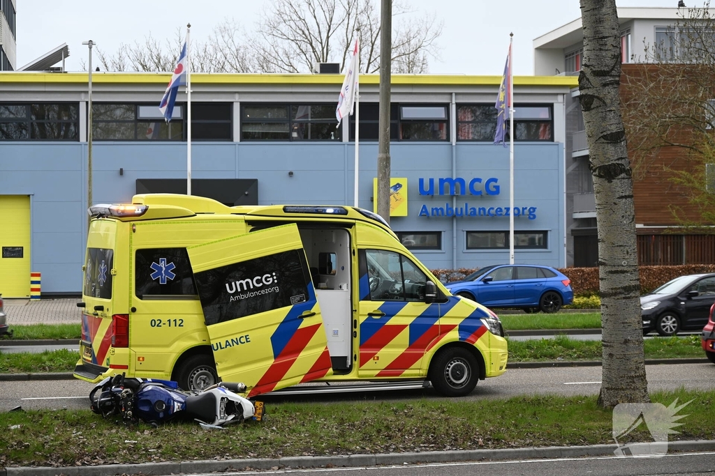 Ongeval tussen motorrijder en ambulance