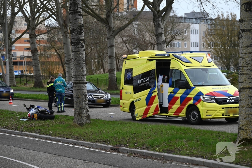 Ongeval tussen motorrijder en ambulance